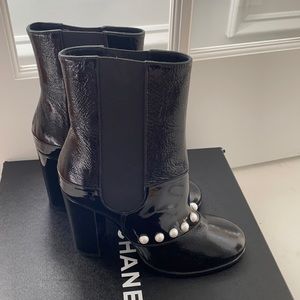 CHANEL boot NWT original box and dust bag